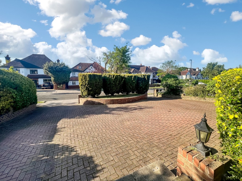 Images for Fitzjames Avenue, Whitgift Estate, CR0 EAID:4238971326 BID:111a20da-ac98-4726-afab-e685f1b287bd