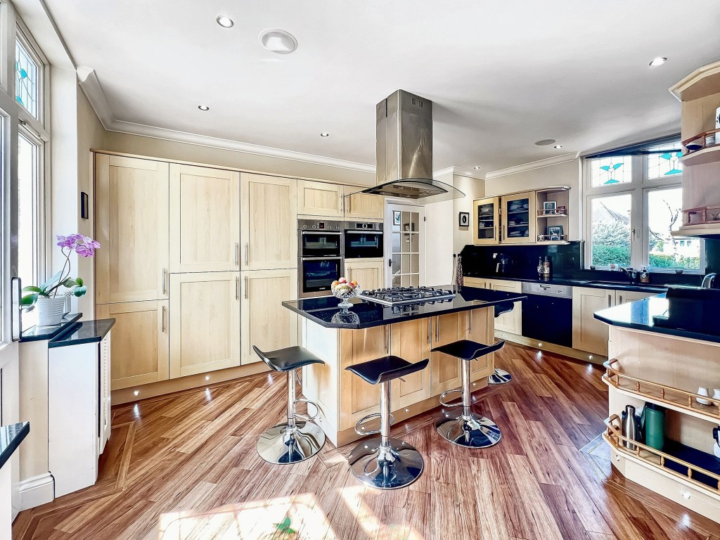 Images for Fitzjames Avenue, Whitgift Estate, CR0 EAID:4238971326 BID:111a20da-ac98-4726-afab-e685f1b287bd