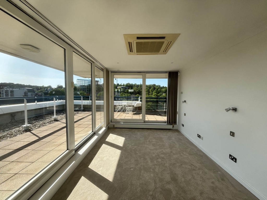 Images for High Street, Astoria Court, CR8 EAID:4238971326 BID:111a20da-ac98-4726-afab-e685f1b287bd