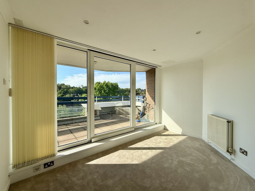 Images for High Street, Astoria Court, CR8 EAID:4238971326 BID:111a20da-ac98-4726-afab-e685f1b287bd