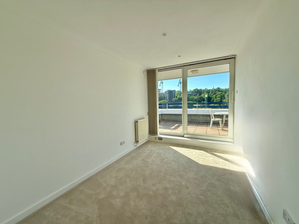 Images for High Street, Astoria Court, CR8 EAID:4238971326 BID:111a20da-ac98-4726-afab-e685f1b287bd