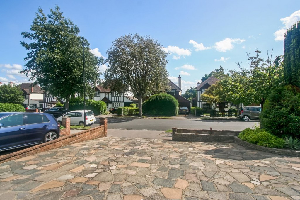 Images for Mount Park Avenue, South Croydon, CR2 EAID:4238971326 BID:111a20da-ac98-4726-afab-e685f1b287bd