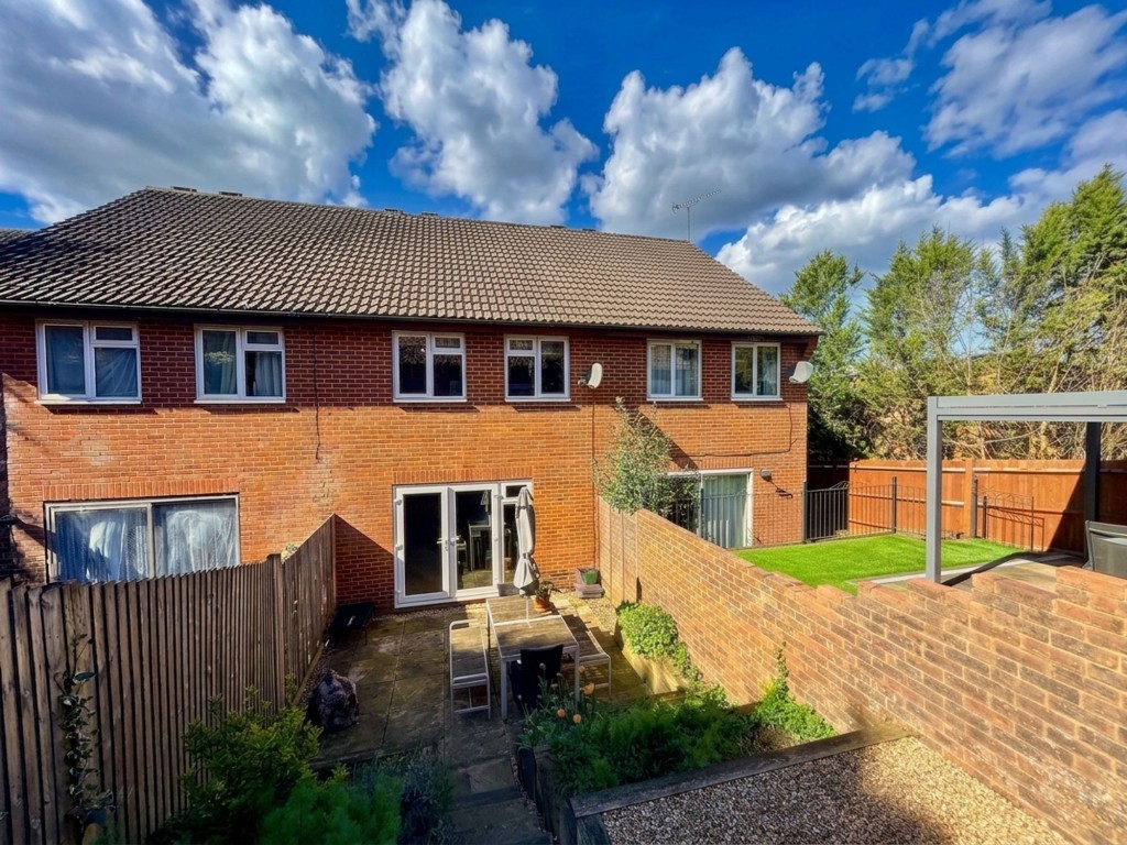 Images for Reedham Drive, Purley, CR8 EAID:4238971326 BID:111a20da-ac98-4726-afab-e685f1b287bd