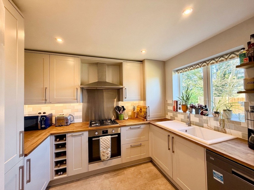 Images for Reedham Drive, Purley, CR8 EAID:4238971326 BID:111a20da-ac98-4726-afab-e685f1b287bd