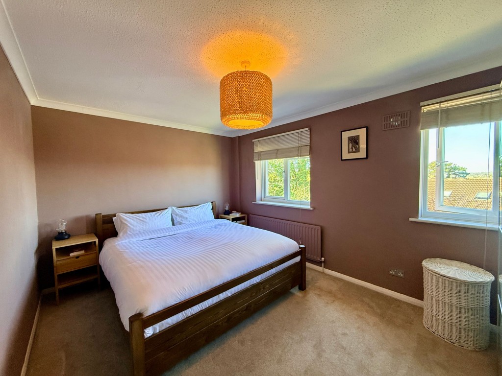 Images for Reedham Drive, Purley, CR8 EAID:4238971326 BID:111a20da-ac98-4726-afab-e685f1b287bd