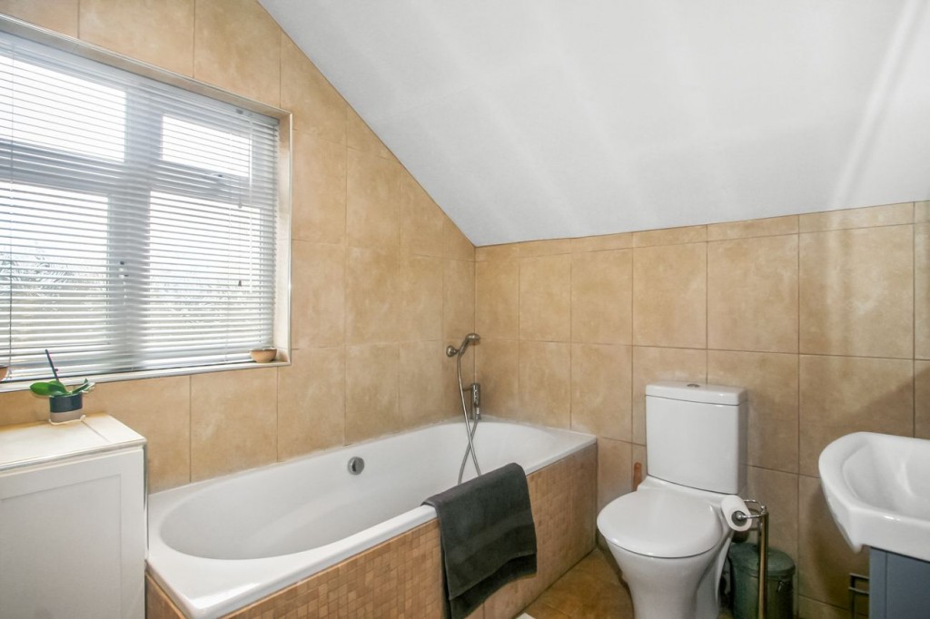 Images for Haydn Avenue, Purley, CR8 EAID:4238971326 BID:111a20da-ac98-4726-afab-e685f1b287bd