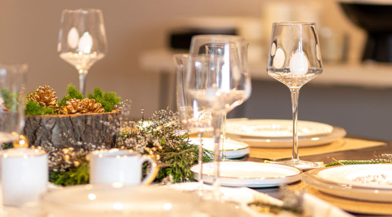 How to Add Sparkle to Your Christmas Dining Table