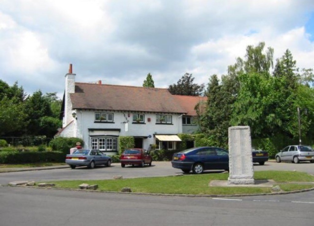 Lord Roberts pub back on Purley's b Estate ShineRocks