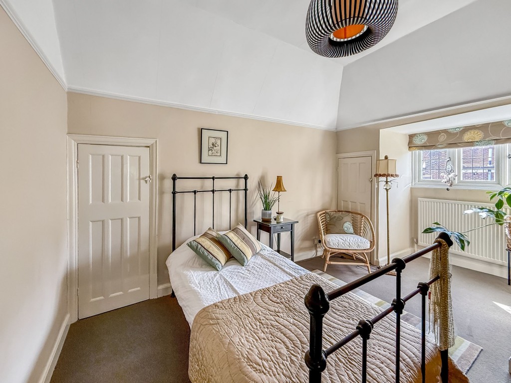 Images for Monahan Avenue, Purley, CR8 EAID:4238971326 BID:111a20da-ac98-4726-afab-e685f1b287bd