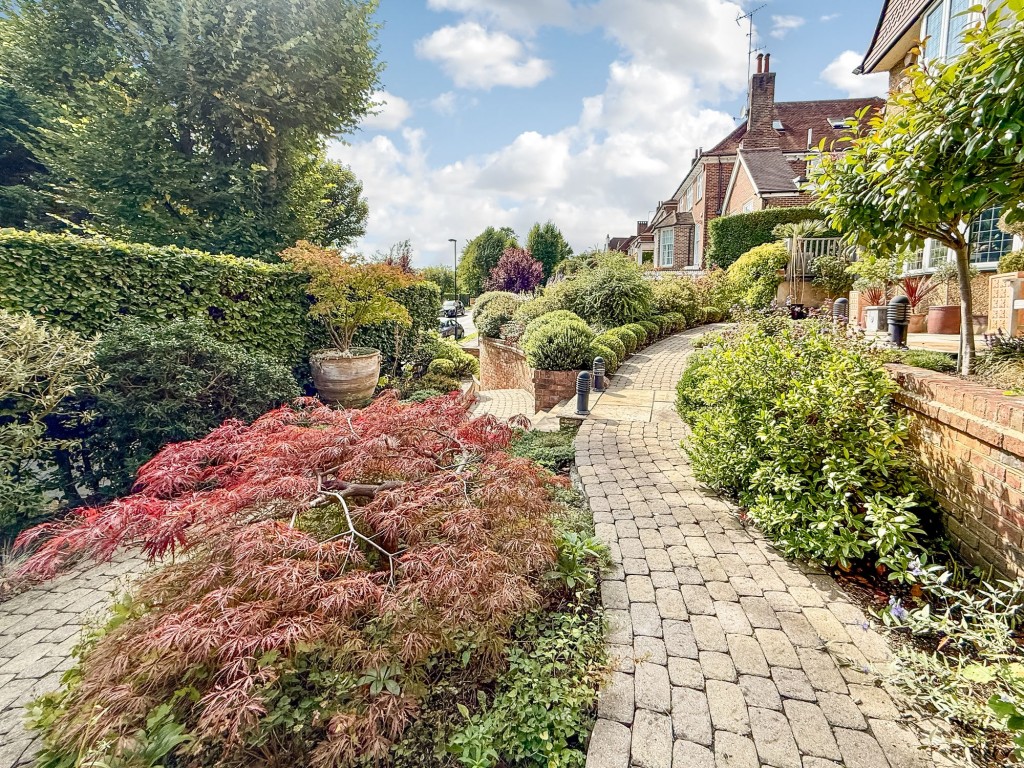 Images for Monahan Avenue, Purley, CR8 EAID:4238971326 BID:111a20da-ac98-4726-afab-e685f1b287bd