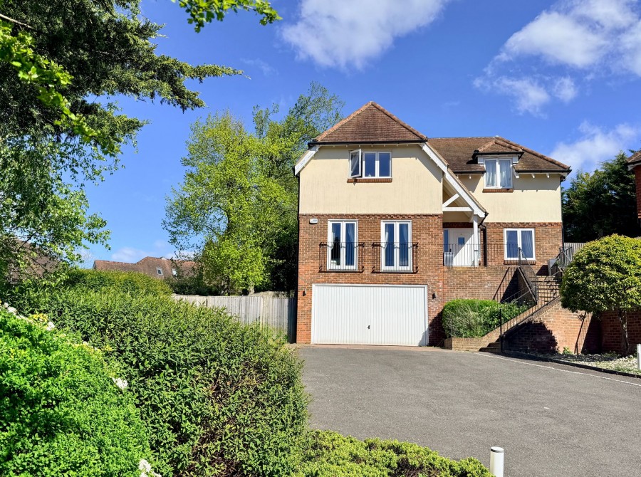 Images for Chynham Place, South Croydon, CR2 EAID:4238971326 BID:111a20da-ac98-4726-afab-e685f1b287bd