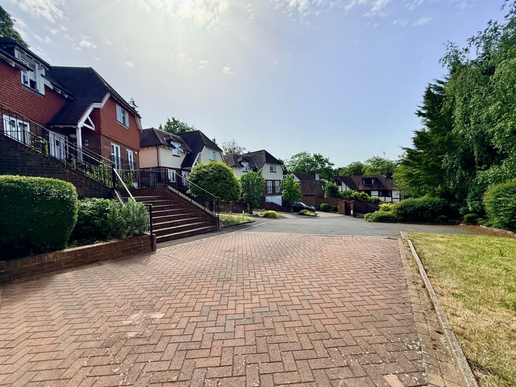 Images for Chynham Place, South Croydon, CR2 EAID:4238971326 BID:111a20da-ac98-4726-afab-e685f1b287bd