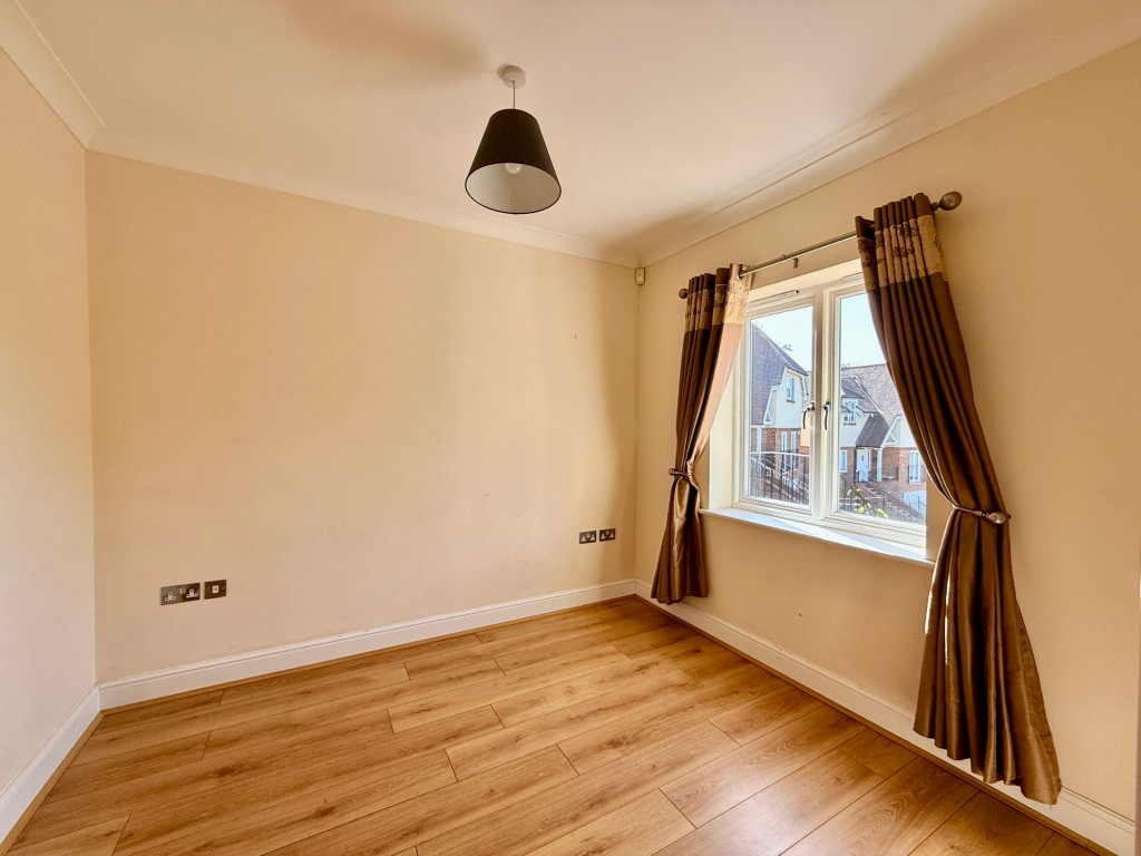 Images for Chynham Place, South Croydon, CR2 EAID:4238971326 BID:111a20da-ac98-4726-afab-e685f1b287bd