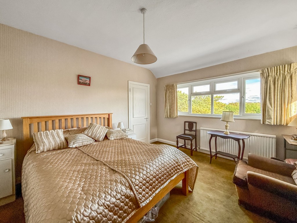 Images for Oakwood Avenue, Purley, CR8 EAID:4238971326 BID:111a20da-ac98-4726-afab-e685f1b287bd