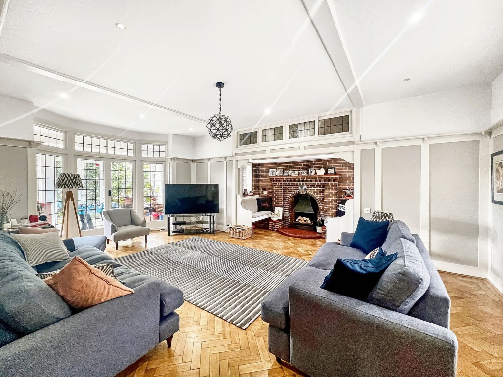 Images for Woodcrest Road, Purley, CR8 EAID:4238971326 BID:111a20da-ac98-4726-afab-e685f1b287bd