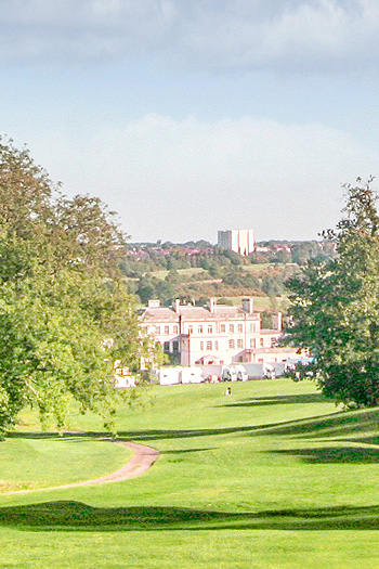 Schools and amenities Shirley Hills